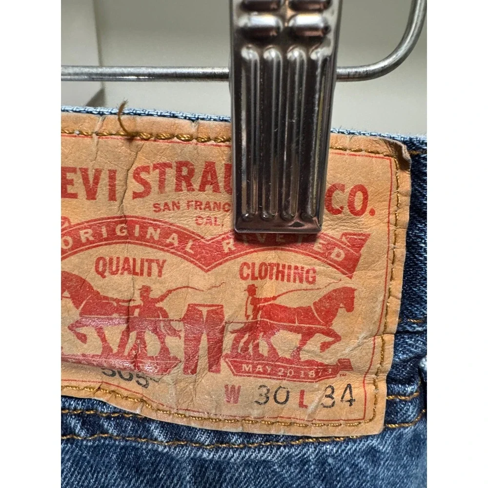 Levi's Jeans Mens 30x32‎ Blue 505 Regular Fit Straight Leg Medium Wash Denim